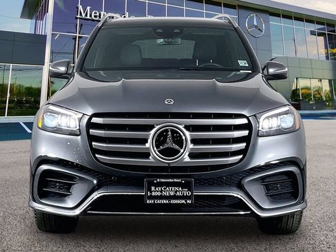 Used 2026 Mercedes-Benz GLS 450 4MATIC image 3