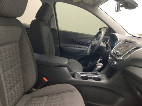 Used 2023 Chevrolet Equinox LT w/ Driver Convenience Package image 21