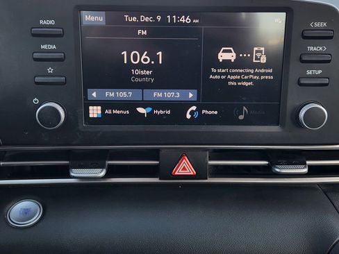 Used 2023 Hyundai Elantra Blue w/ Cargo Package image 17