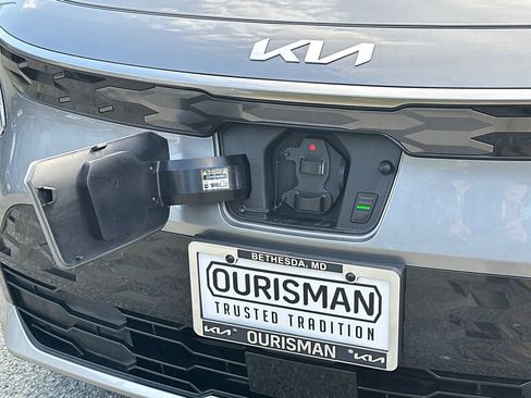 New 2026 Kia Niro Wind FWD image 12