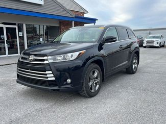 Used 2017 Toyota Highlander Limited Platinum video 1