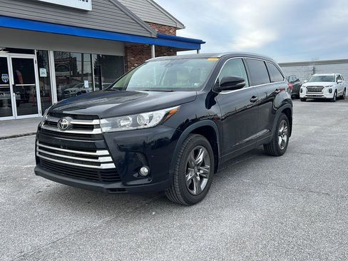 Used 2017 Toyota Highlander Limited Platinum image 1