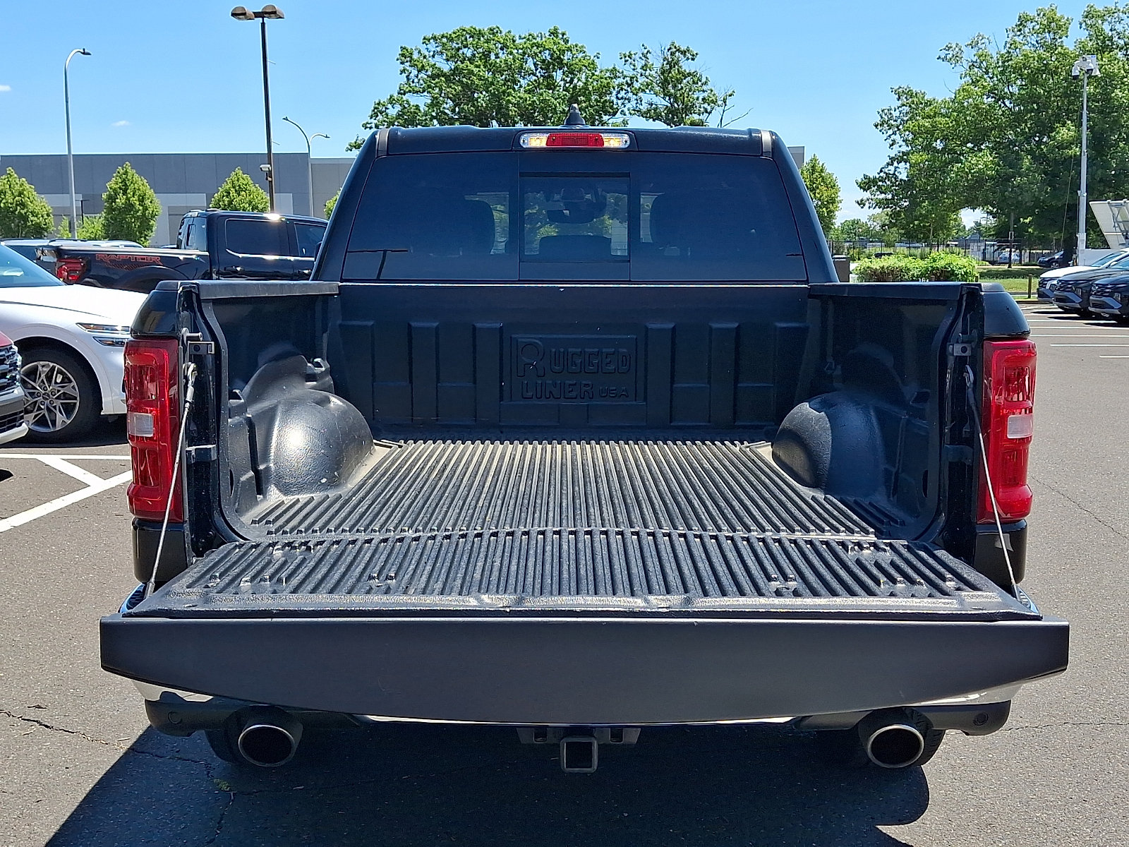 Used 2025 RAM 1500 Laramie AWD/4WD image 28