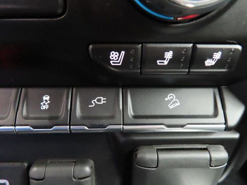 Used 2023 Chevrolet Silverado 3500 LTZ w/ LTZ Convenience Package image 70