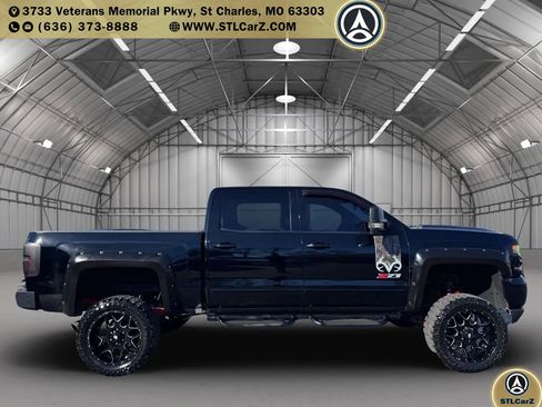 Used 2016 Chevrolet Silverado 1500 LTZ Z71 w/ Realtree Edition image 2