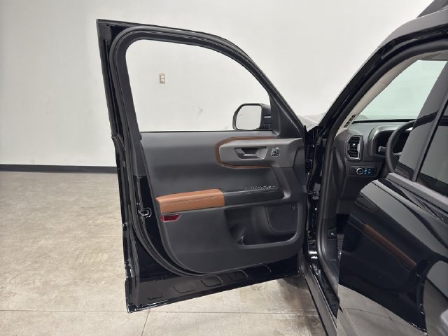 Used 2026 Ford Bronco Sport Outer Banks w/ Outer Banks Tech Package+ AWD/4WD image 9