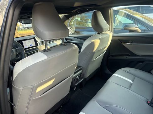 Certified 2025 Toyota Camry SE w/ Convenience Package image 27