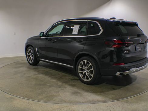 Used 2024 BMW X5 xDrive40i w/ Premium Package AWD/4WD image 4