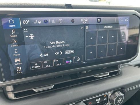 Used 2025 Jeep Wrangler Unlimited Sahara w/ Safety Group AWD/4WD image 24