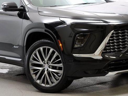 New 2026 Buick Enclave Avenir w/ Super Cruise Package image 3