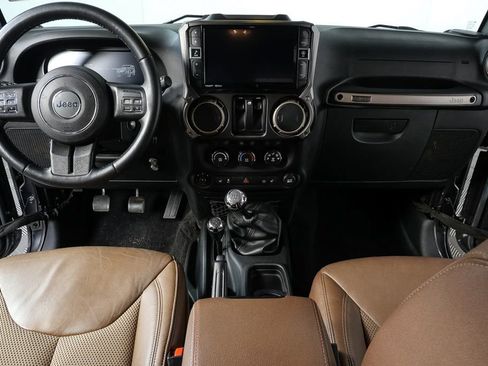 Used 2017 Jeep Wrangler Sahara image 20