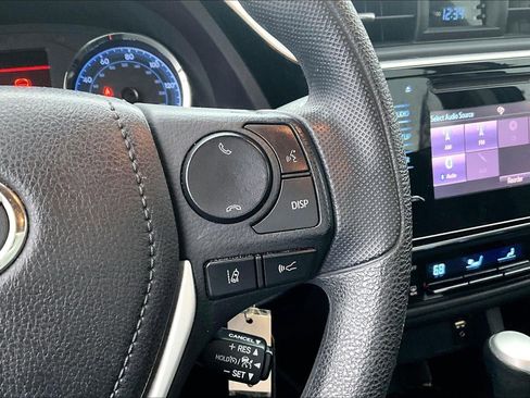 Used 2019 Toyota Corolla LE image 15