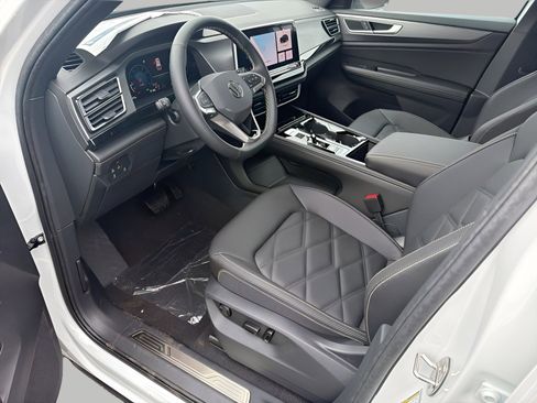 New 2026 Volkswagen Atlas Cross Sport SE AWD/4WD image 11