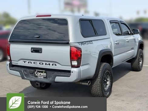 Used 2019 Toyota Tacoma TRD Off-Road w/ Technology Package AWD/4WD image 14