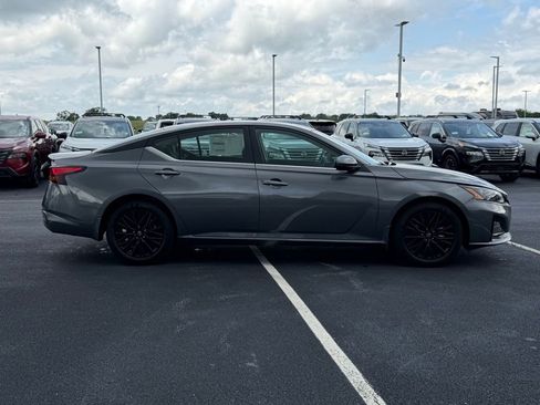 New 2026 Nissan Altima 2.5 SV w/ SV Special Edition Package FWD image 3