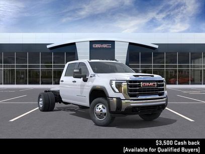 New 2026 GMC Sierra 3500 Pro w/ Convenience Package