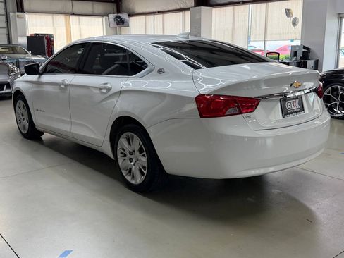 Used 2018 Chevrolet Impala LS FWD image 4