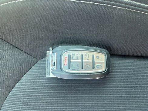 Used 2023 Chrysler Voyager LX FWD image 28