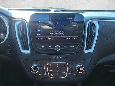 Used 2024 Chevrolet Malibu LT image 12