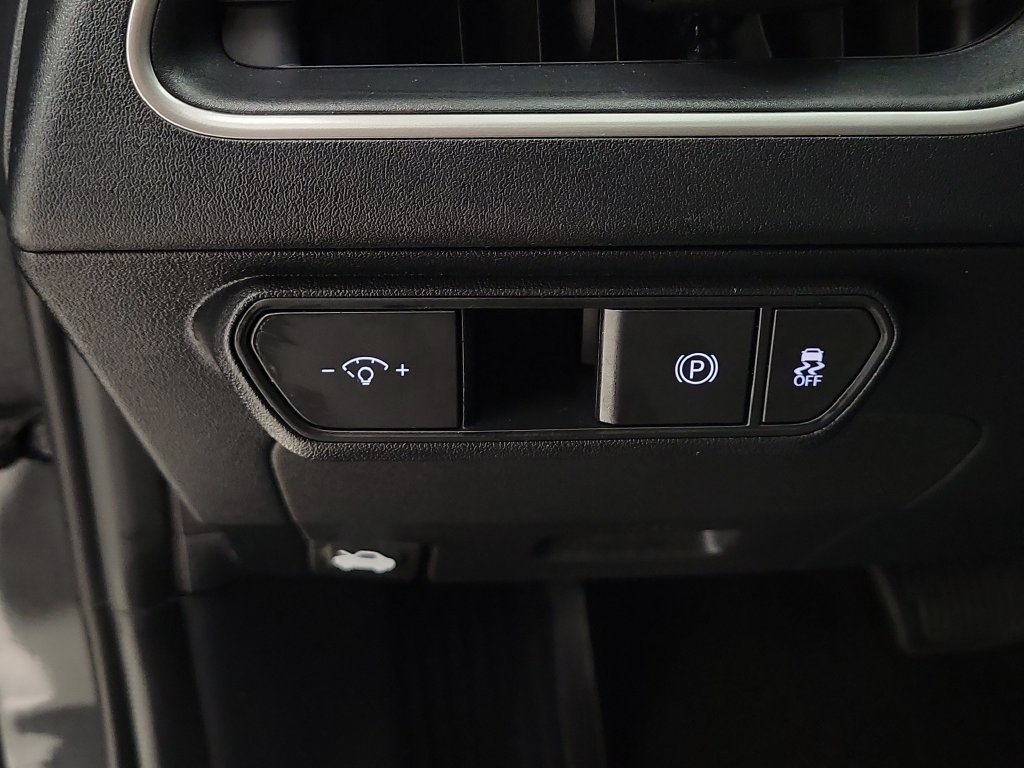 Used 2025 Kia K4 FWD image 13