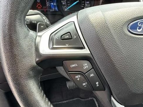 Used 2019 Ford Edge SEL w/ Equipment Group 201A AWD/4WD image 9