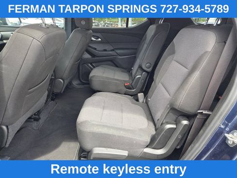 Used 2023 Chevrolet Traverse LT FWD image 9