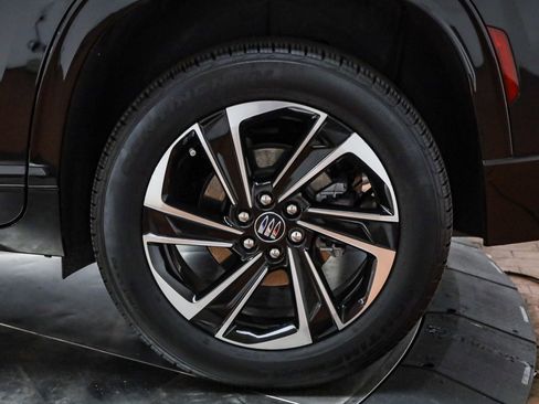 Used 2025 Buick Enclave Sport Touring w/ Power Package image 10