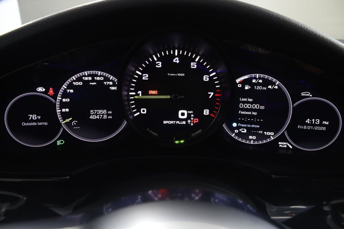Used 2018 Porsche Panamera 4 AWD/4WD image 25