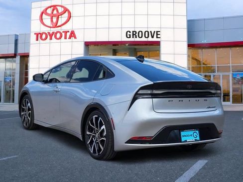 Used 2024 Toyota Prius Prime Premium w/ Advanced Technology Package FWD image 3