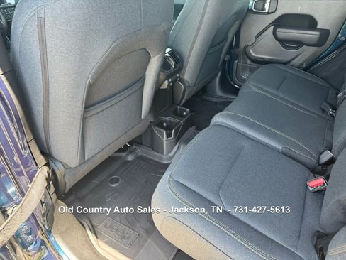 Used 2025 Jeep Wrangler Sport image 14