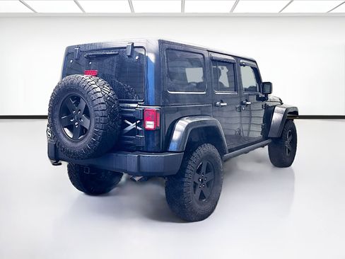 Used 2015 Jeep Wrangler Unlimited Sahara AWD/4WD image 4