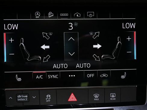 Used 2021 Audi Q7 3.0T Premium image 32