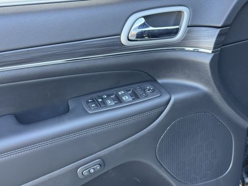 Used 2021 Jeep Grand Cherokee Limited w/ Premium Lighting Group image 21