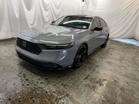 Used 2025 Honda Accord Sport image 14