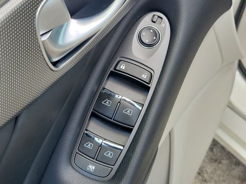 Used 2015 INFINITI Q50 Premium w/ Navigation Package AWD/4WD image 17