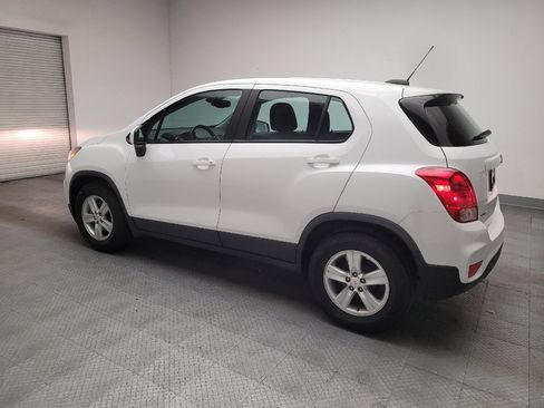 Used 2021 Chevrolet Trax LS FWD image 3