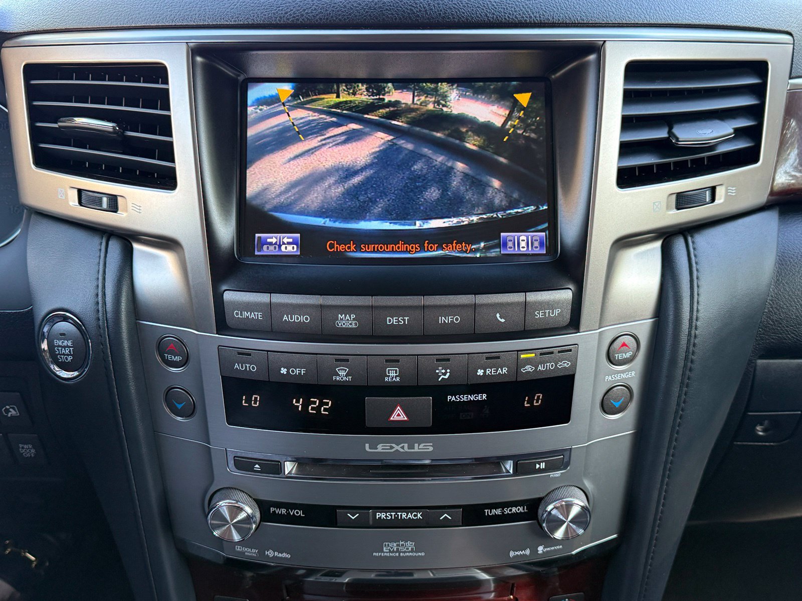 Used 2015 Lexus LX 570 4WD image 31