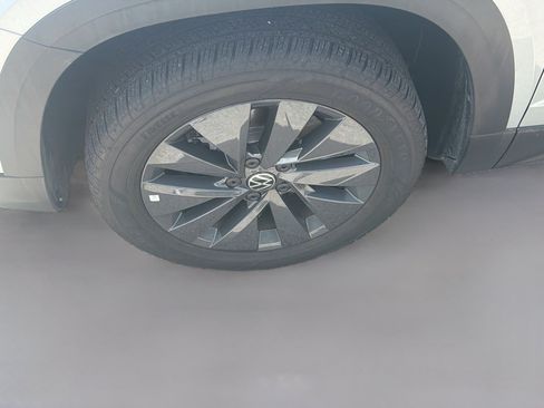 Certified 2024 Volkswagen Taos S FWD image 35