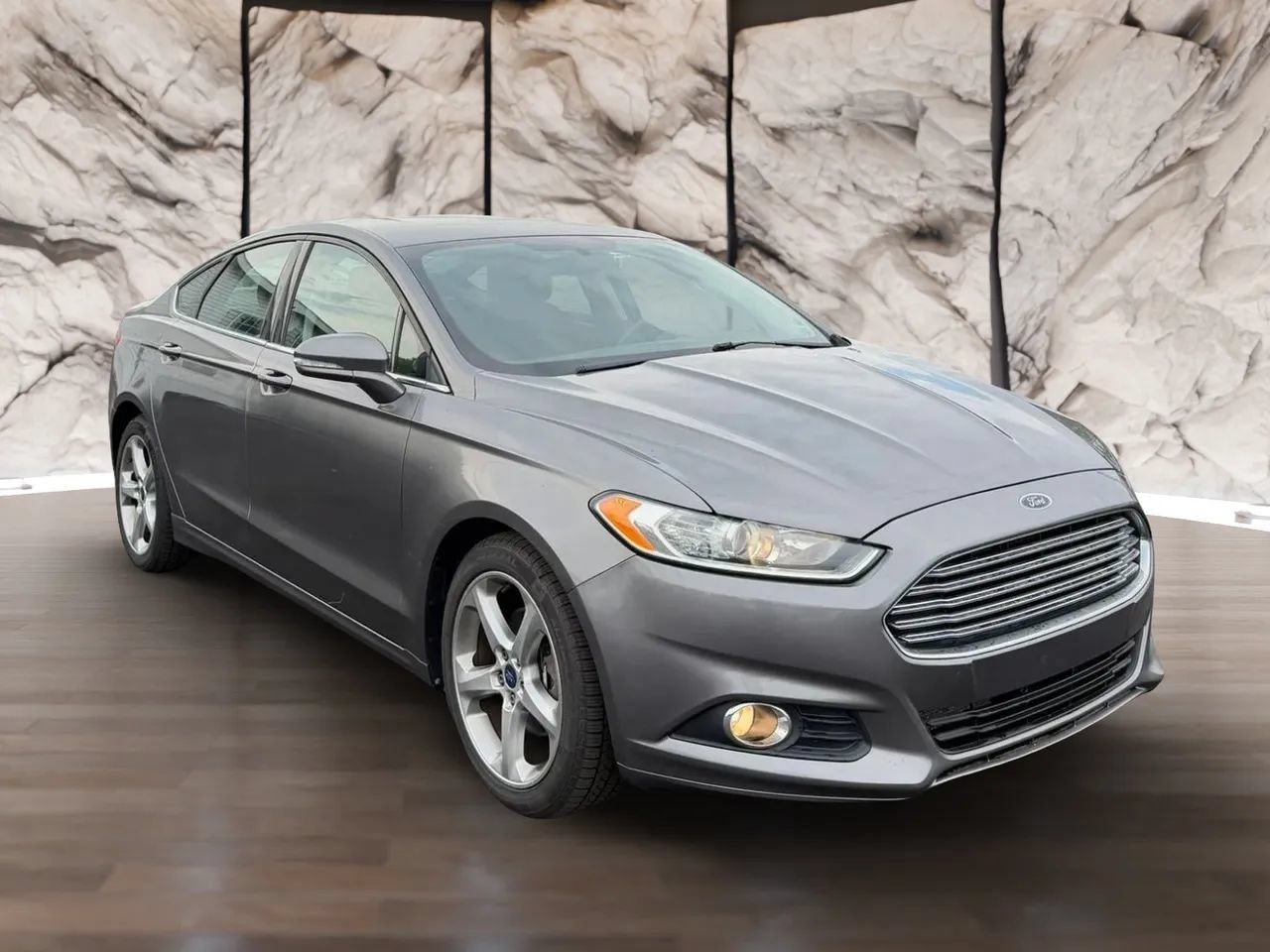 Used 2014 Ford Fusion SE w/ Equipment Group 201A FWD image 1