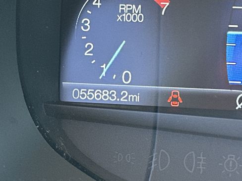 Used 2022 Ford Edge Titanium image 28