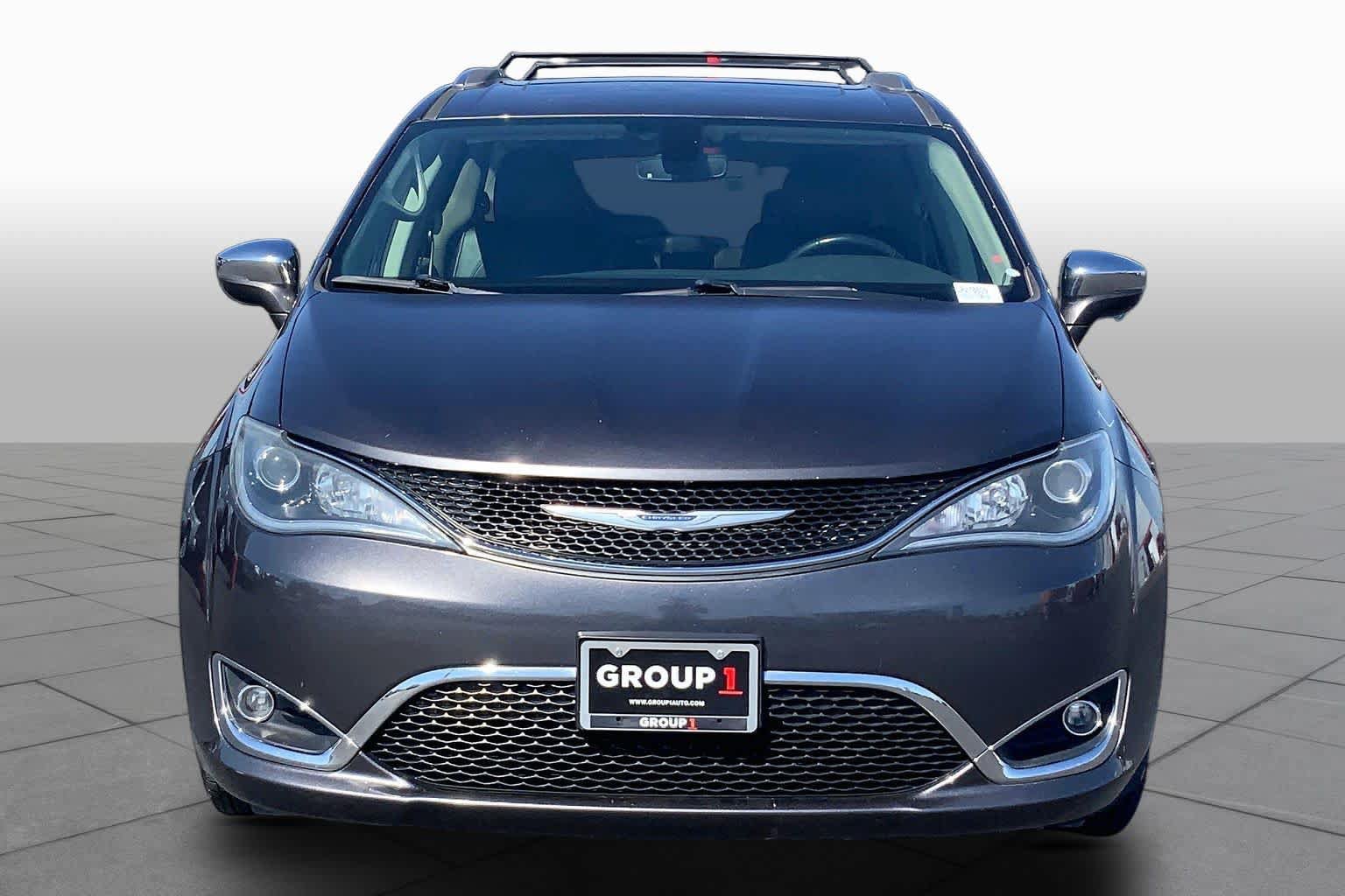 Used 2020 Chrysler Pacifica Limited FWD image 4