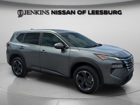 Certified 2024 Nissan Rogue SV FWD image 1