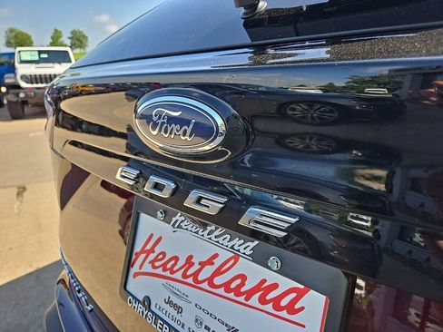 Used 2024 Ford Edge Titanium AWD/4WD image 22