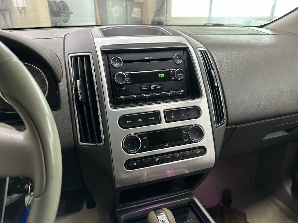 Used 2009 Ford Edge Limited FWD image 13