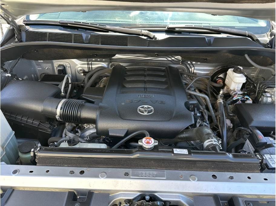 Used 2019 Toyota Tundra SR5 w/ SR5 Upgrade Package AWD/4WD image 21