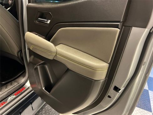 Used 2024 Chevrolet Colorado ZR2 w/ Technology Package image 13