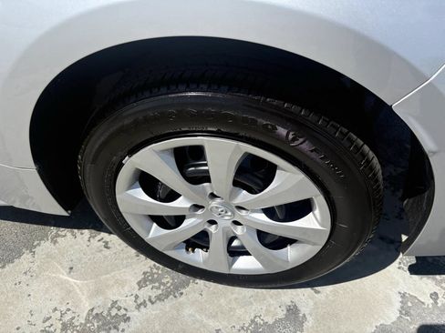 Used 2025 Toyota Corolla LE FWD image 12