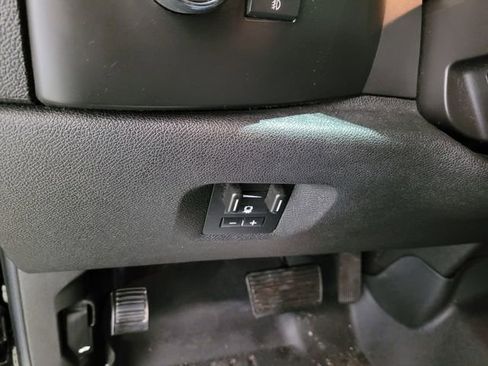 Used 2014 Chevrolet Silverado 2500 LT w/ Interior Plus Package image 40