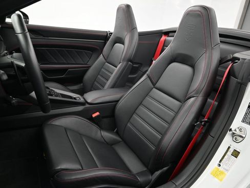 Certified 2026 Porsche 911 Carrera 4 GTS AWD/4WD image 5