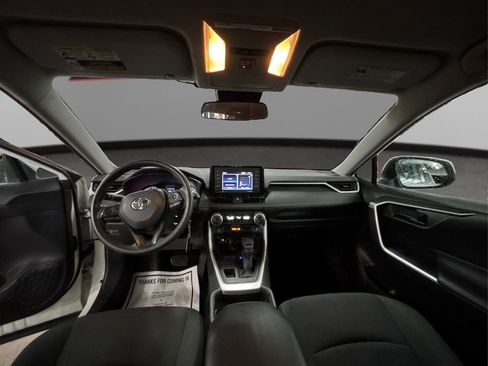 Used 2021 Toyota RAV4 LE image 26